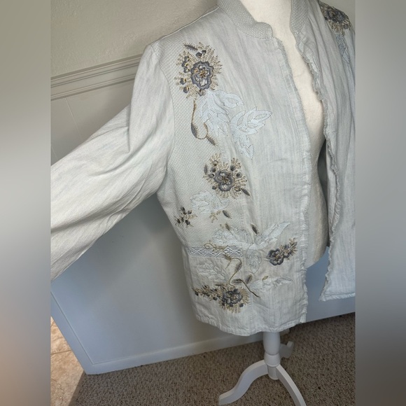 Chico's Gray Cape with Sparkly Shoulder Details size 3 or L - Picture 3 of 12